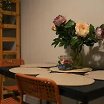 Апартаменты Stylish & Pet-friendly With Free Parking & Check-in *